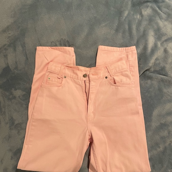 Light Pink Vintage Levi Jeans - Picture 3 of 5